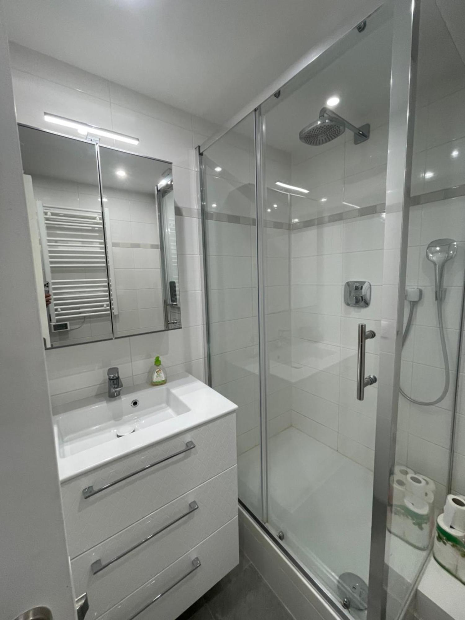 Appartement Chez les artistes de Ménilmontant à Paris Extérieur photo